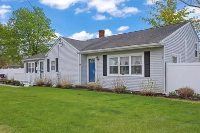 34 Harbeck St, Acushnet, MA 02743 - Photo 2