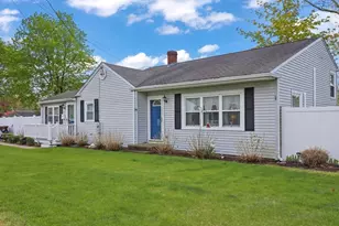 34 Harbeck St, Acushnet, MA 02743 - Photo 2