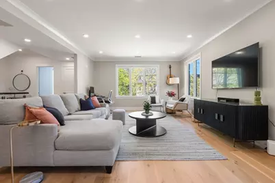 80 Verndale St #80, Brookline, MA 02446 - Photo 2