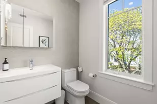 80 Verndale St, Brookline, MA 02446 - Photo 12