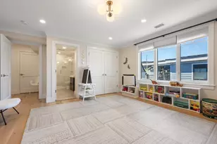 80 Verndale St, Brookline, MA 02446 - Photo 18