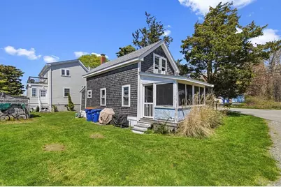 17 Island St, Mattapoisett, MA 02739 - Photo 4