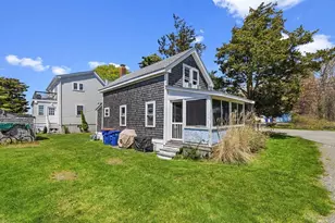 17 Island St, Mattapoisett, MA 02739 - Photo 4