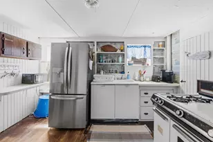 17 Island St, Mattapoisett, MA 02739 - Photo 12