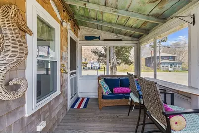 17 Island St, Mattapoisett, MA 02739 - Photo 8
