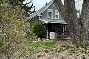 13 Collins St, Salisbury, MA 01952 - Photo 1