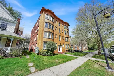242 Fort Pleasant Ave, Springfield, MA 01108 - Photo 2