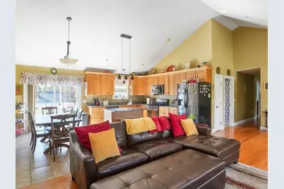 26 S Wheaton Avenue, Seekonk, MA 02771 - Photo 4