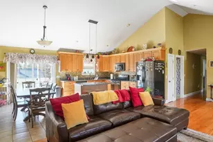 26 S Wheaton Ave, Seekonk, MA 02771 - Photo 4