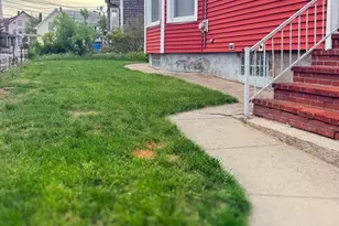 141 Bonney St, New Bedford, MA 02740 - Photo 4
