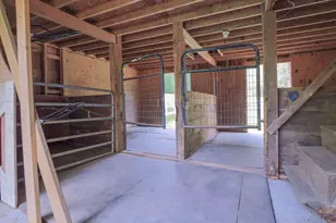 118 Lawrence St, Pepperell, MA 01463 - Photo 34