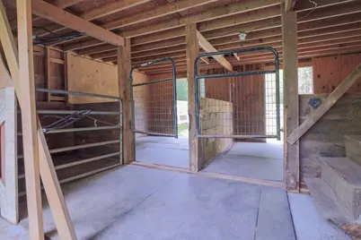 118 Lawrence St, Pepperell, MA 01463 - Photo 32