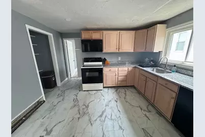 28 Vernon Ct #28, Fitchburg, MA 01420 - Photo 2