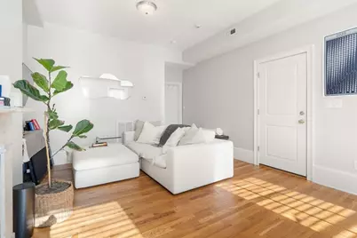62 West Cedar St #2, Boston, MA 02114 - Photo 4