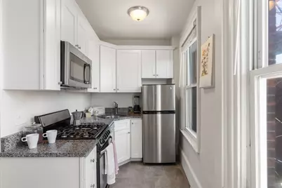 62 West Cedar St #2, Boston, MA 02114 - Photo 8