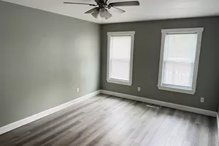 96 Plymouth, Holbrook, MA 02343 - Photo 4