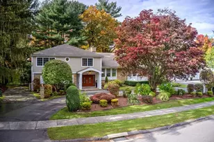 186 Tanglewood Dr, Longmeadow, MA 01106 - Photo 2