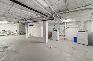 62 W Cedar St, Boston, MA 02114 - Photo 16