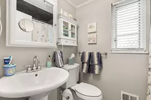 258 Lexington St, Watertown, MA 02472 - Photo 14