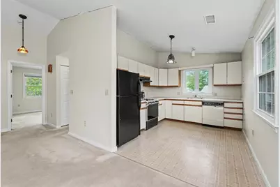 621 S Main St #C, Haverhill, MA 01835 - Photo 8