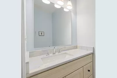 10 Homes Ave, Franklin, MA 02038 - Photo 18