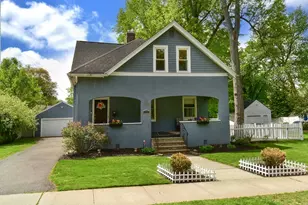 105 Edgewood Ave, Longmeadow, MA 01106 - Photo 1
