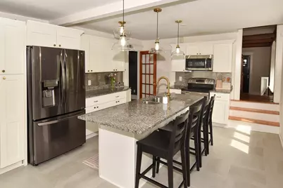 105 Edgewood Ave, Longmeadow, MA 01106 - Photo 6