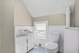 122 S Walker St, Lowell, MA 01851 - Photo 40