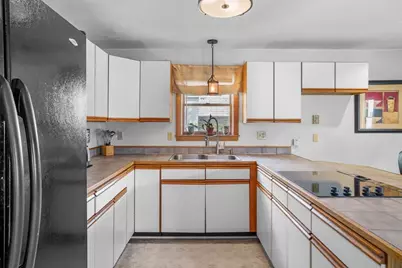 122 S Walker St, Lowell, MA 01851 - Photo 34