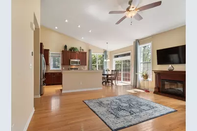 2 Hopkins Cir #2, Methuen, MA 01844 - Photo 8