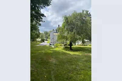 27 A-B Grafton St, Millbury, MA 01527 - Photo 4