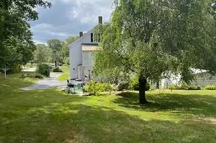 27 A-B Grafton St, Millbury, MA 01527 - Photo 4