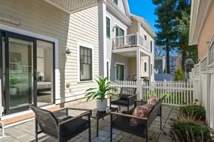 30 Park St, Boston, MA 02122 - Photo 16