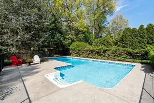119 Pineridge Dr, Westfield, MA 01085 - Photo 2