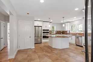 36 Chestnut St, Marlborough, MA 01752 - Photo 8
