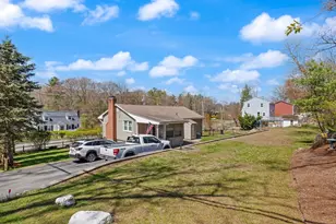 204 Nashua Rd, Billerica, MA 01862 - Photo 2