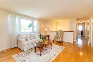89 Fernandez Cir, Randolph, MA 02368 - Photo 2