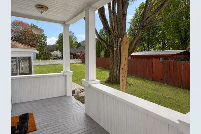 27 Holyoke St, Easthampton, MA 01027 - Photo 4