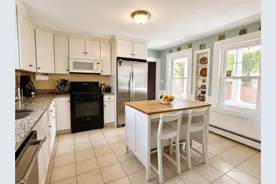 27 Holyoke St, Easthampton, MA 01027 - Photo 8