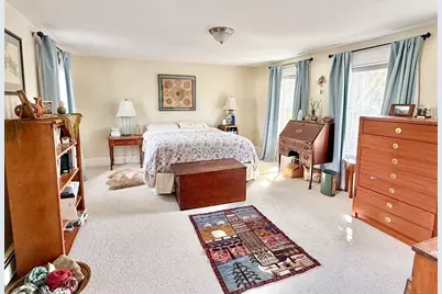 27 Holyoke St, Easthampton, MA 01027 - Photo 24