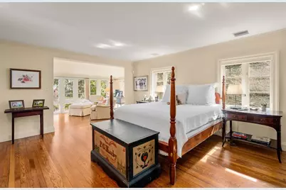 342 Warren St, Brookline, MA 02445 - Photo 14