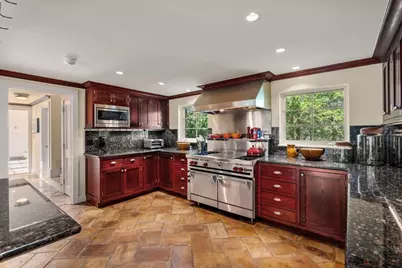342 Warren St, Brookline, MA 02445 - Photo 6
