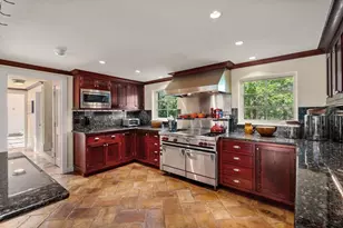 342 Warren St, Brookline, MA 02445 - Photo 6