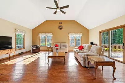 17 Wildflower Cir, Westfield, MA 01085 - Photo 16