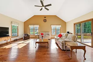 17 Wild Flower Cir, Westfield, MA 01085 - Photo 16
