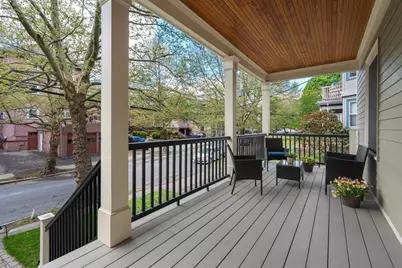 9 Bartlett Cres #1, Brookline, MA 02446 - Photo 2