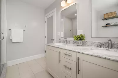 9 Bartlett Cres #1, Brookline, MA 02446 - Photo 14