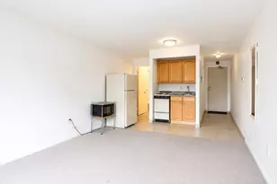 32 Whites Ave, Watertown, MA 02472 - Photo 4