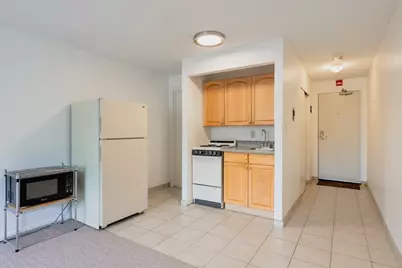 32 Whites Ave #D13A, Watertown, MA 02472 - Photo 2