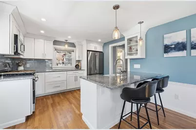 79 Running Brook Rd, Boston, MA 02132 - Photo 8